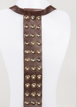 Кожаный галстук с люверсами